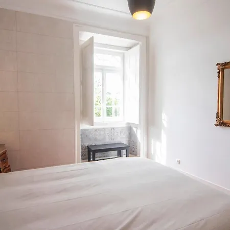 Apartment Bendi White Experience *